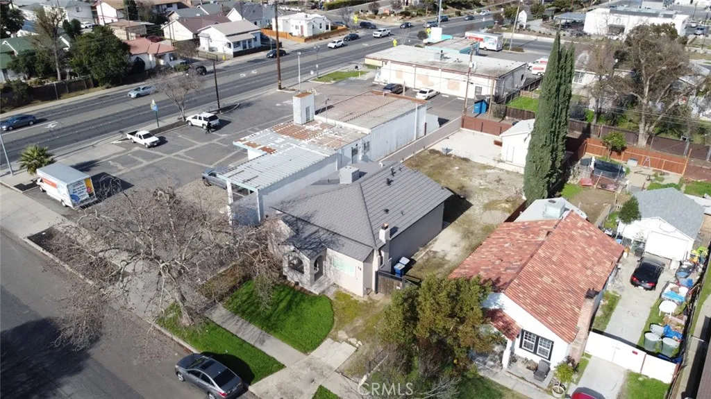 15 E 22nd, Merced, California 95340 home-pic-37