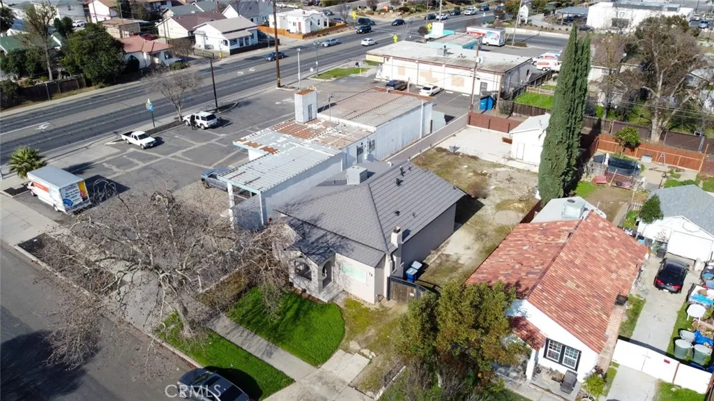 15 E 22nd, Merced, California 95340 home-pic-36