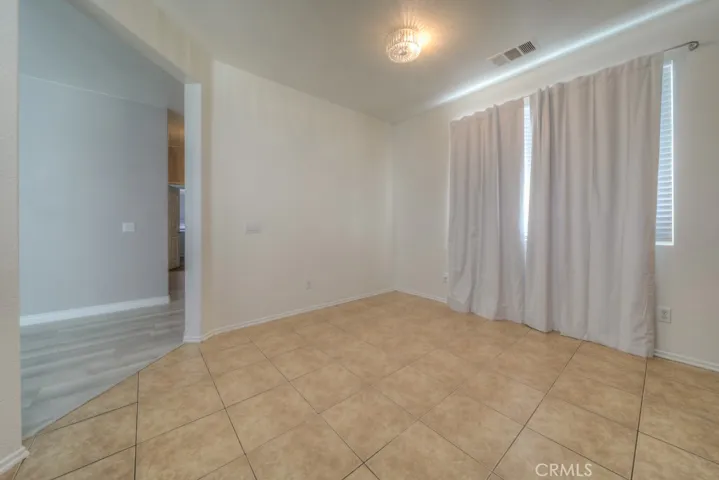 11660 Desert Falls, Adelanto, California 92301