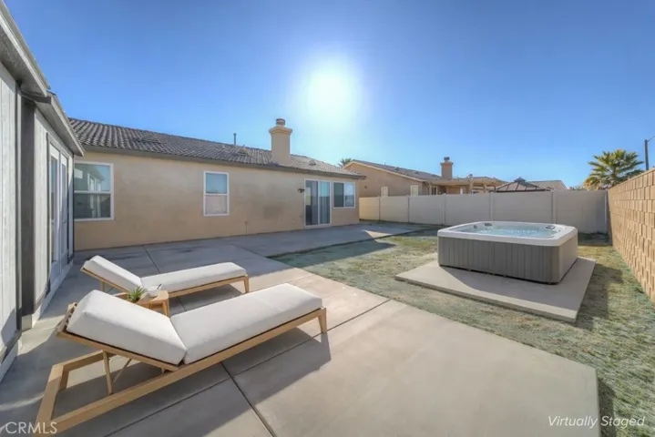 11660 Desert Falls, Adelanto, California 92301