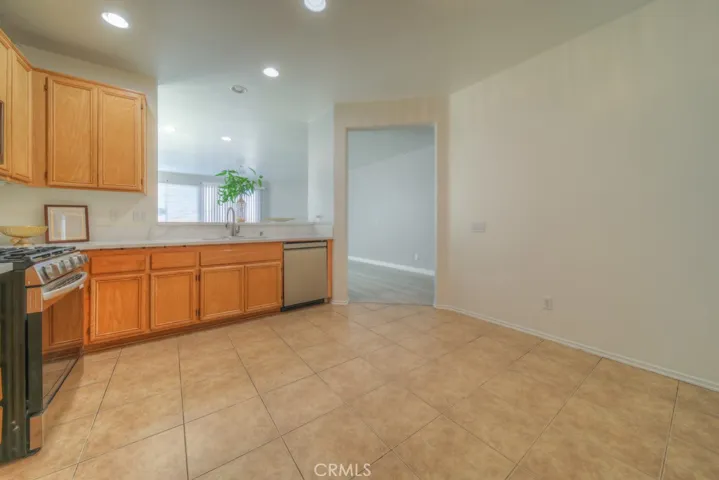 11660 Desert Falls, Adelanto, California 92301