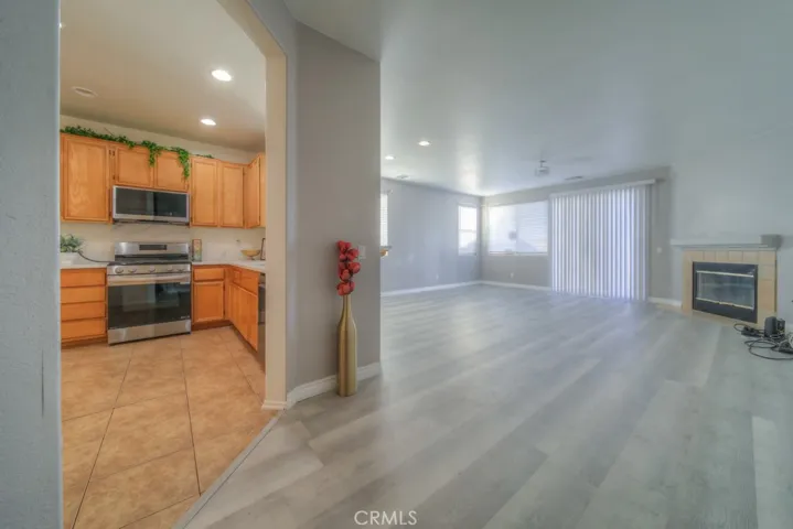 11660 Desert Falls, Adelanto, California 92301
