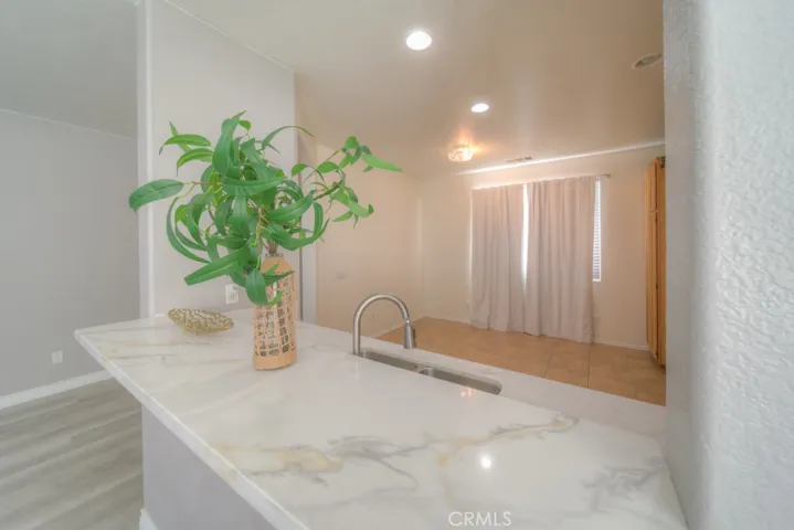 11660 Desert Falls, Adelanto, California 92301