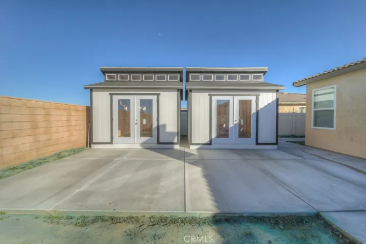 11660 Desert Falls, Adelanto, California 92301