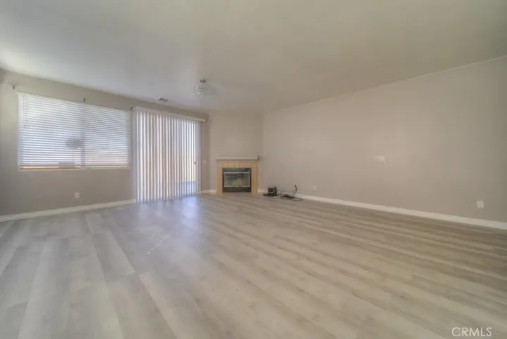 11660 Desert Falls, Adelanto, California 92301