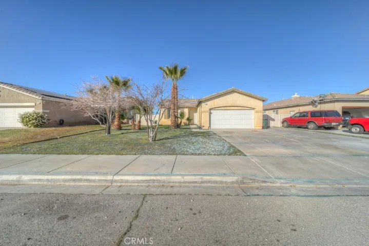 11660 Desert Falls, Adelanto, California 92301