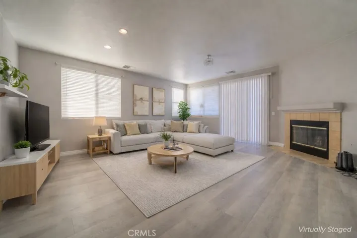 11660 Desert Falls, Adelanto, California 92301