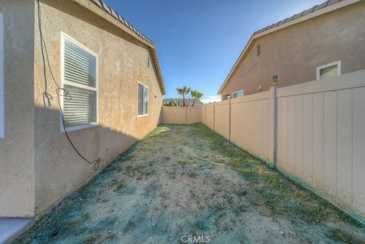11660 Desert Falls, Adelanto, California 92301