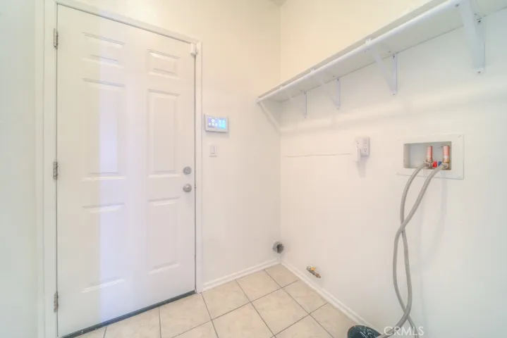 11660 Desert Falls, Adelanto, California 92301
