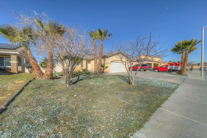 11660 Desert Falls, Adelanto, California 92301