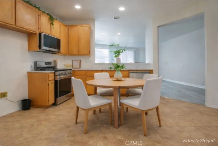 11660 Desert Falls, Adelanto, California 92301