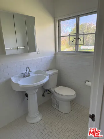 5259 1/2 Village Green, Los Angeles, California 90016
