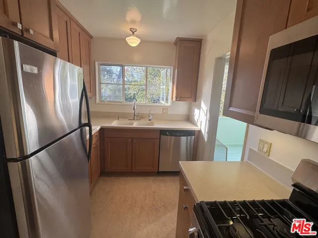 5259 1/2 Village Green, Los Angeles, California 90016