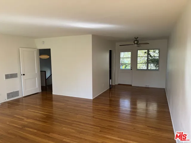 5259 1/2 Village Green, Los Angeles, California 90016