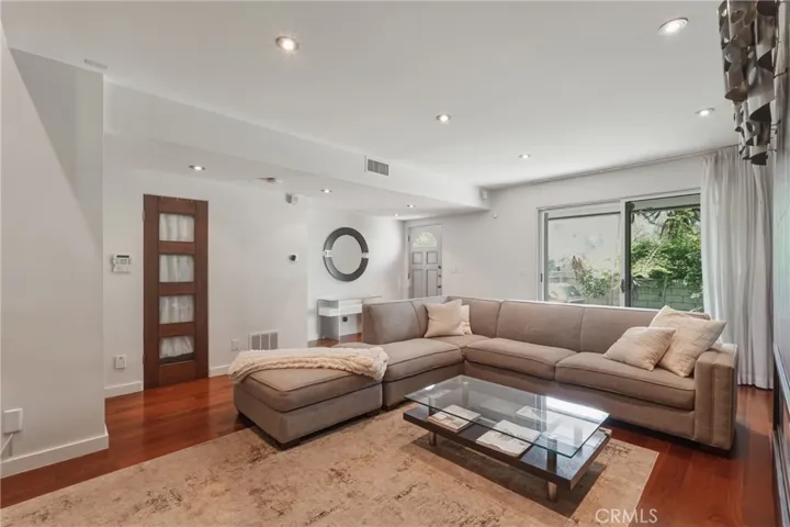 13231 Fiji Way H, Marina Del Rey, California 90292