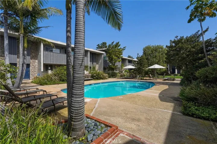 13231 Fiji Way H, Marina Del Rey, California 90292