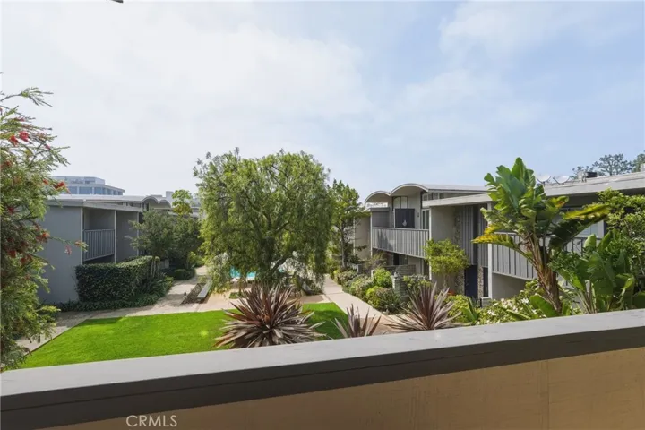 13231 Fiji Way H, Marina Del Rey, California 90292