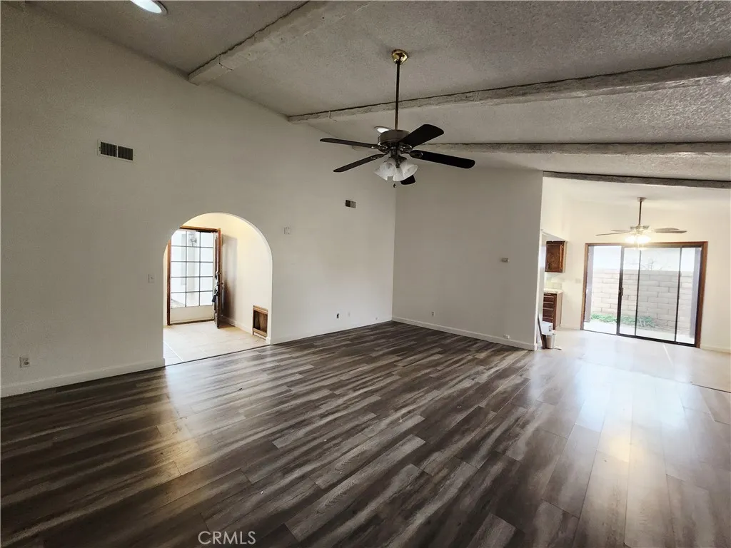 12850 Bermuda Dunes Drive, Victorville, California 92395 home-pic-7