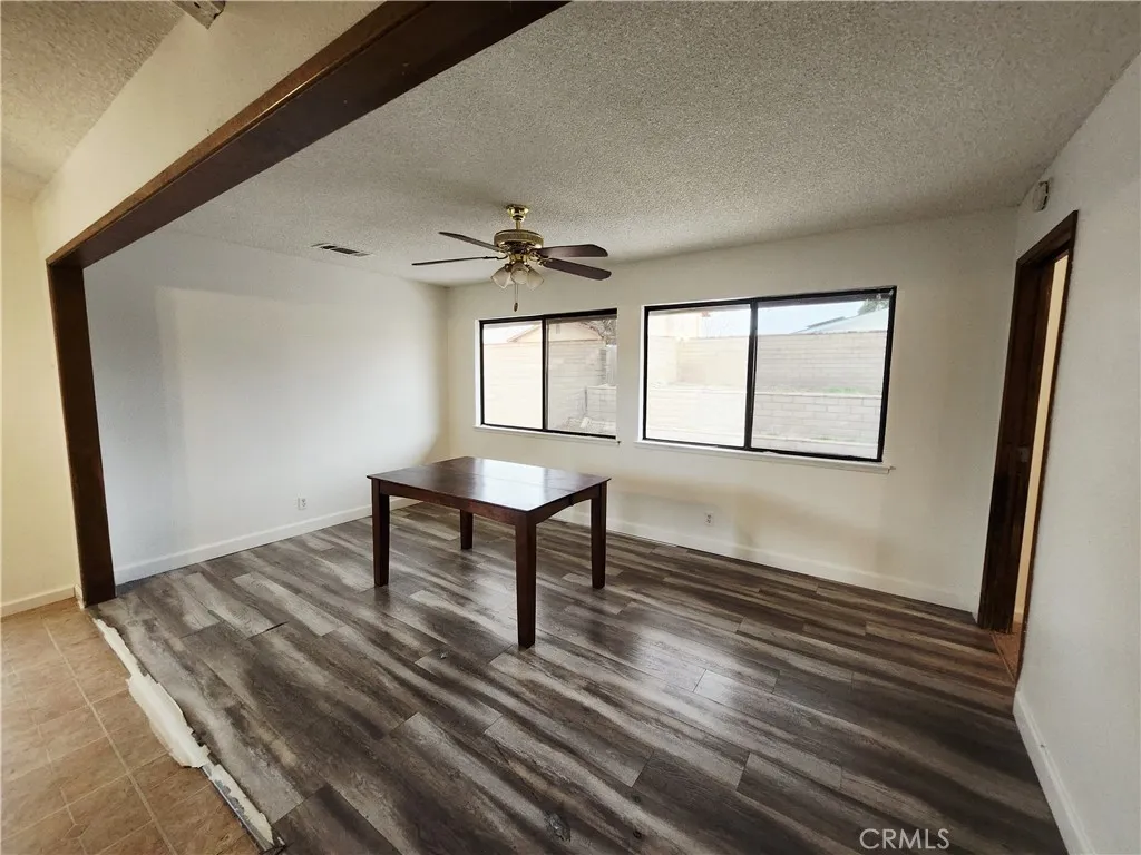 12850 Bermuda Dunes Drive, Victorville, California 92395 home-pic-17