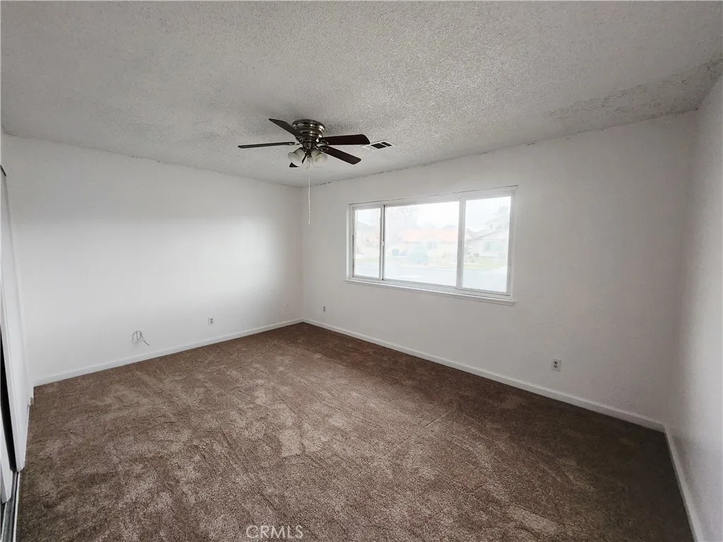 12850 Bermuda Dunes Drive, Victorville, California 92395 home-pic-27