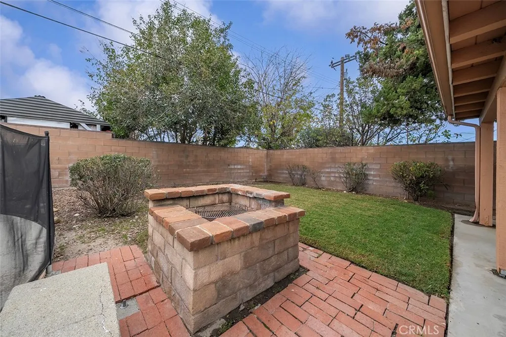 19324 Fairweather, Canyon Country, California 91351 home-pic-37