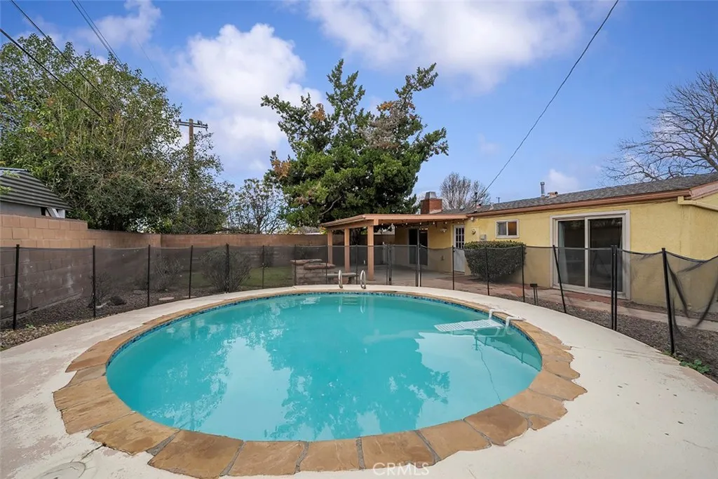 19324 Fairweather, Canyon Country, California 91351 home-pic-38