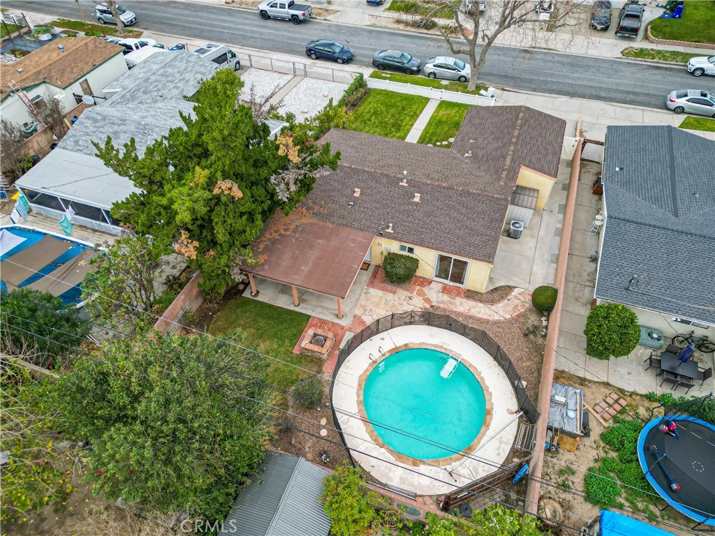 19324 Fairweather, Canyon Country, California 91351 home-pic-4
