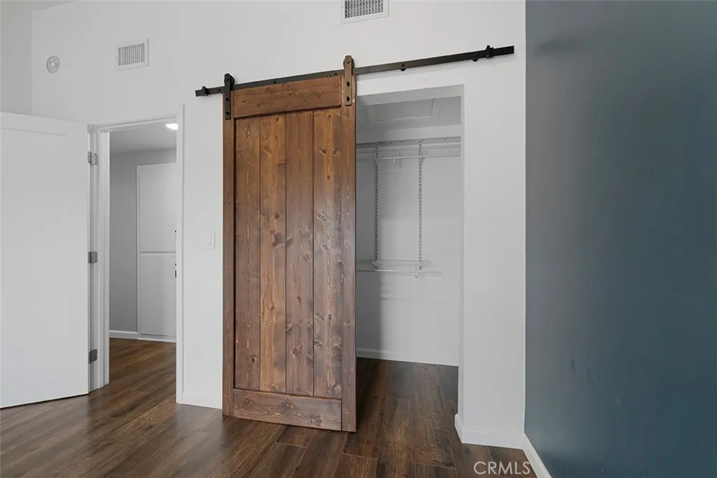 19324 Fairweather, Canyon Country, California 91351 home-pic-32
