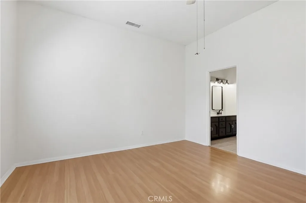 417 S Glenwood Pl., Burbank, California 91506 home-pic-18