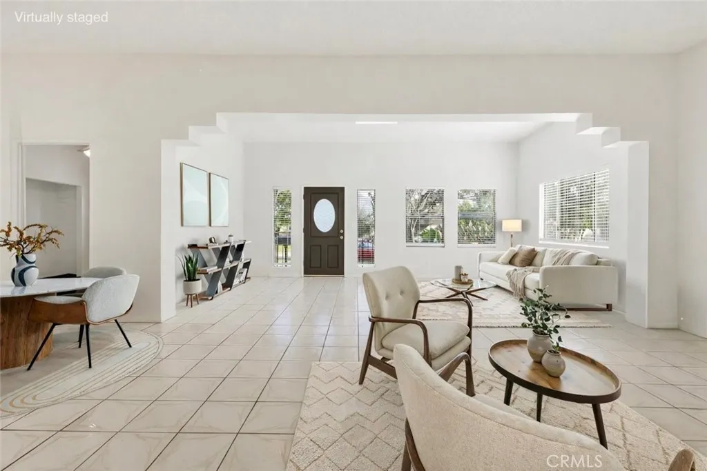 417 S Glenwood Pl., Burbank, California 91506 home-pic-2