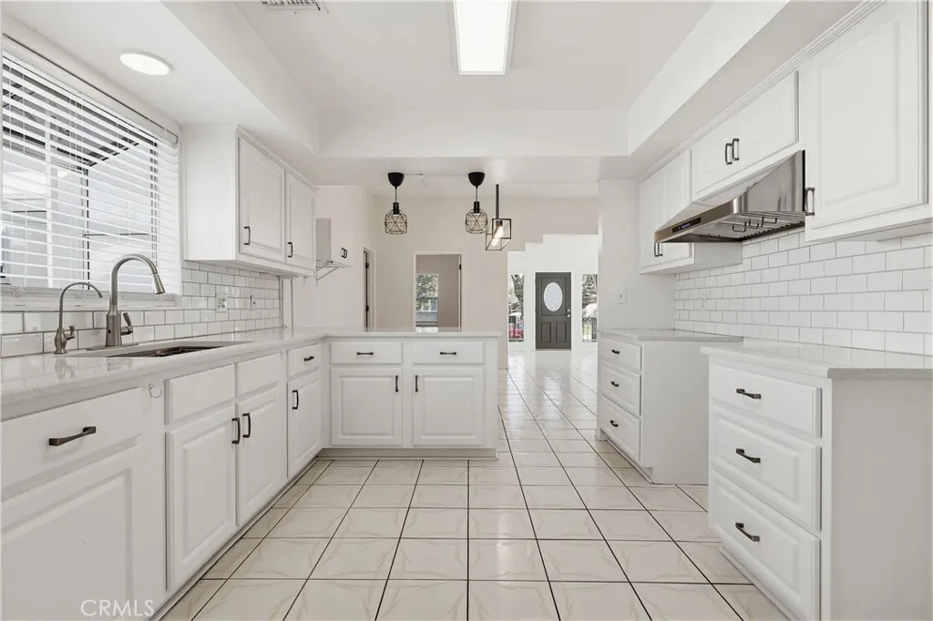 417 S Glenwood Pl., Burbank, California 91506 home-pic-14