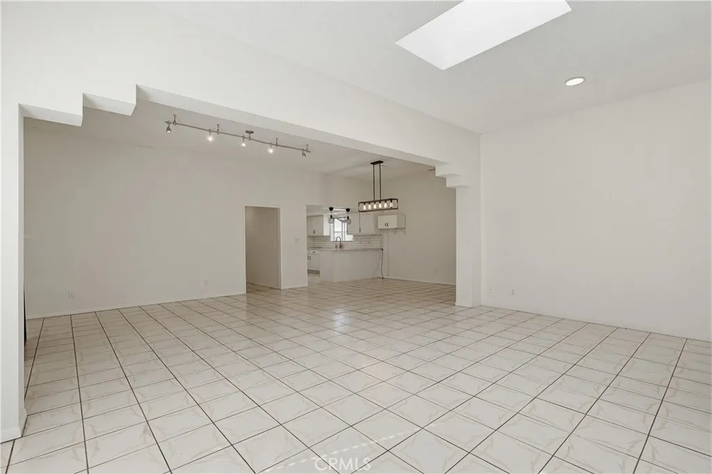 417 S Glenwood Pl., Burbank, California 91506 home-pic-10