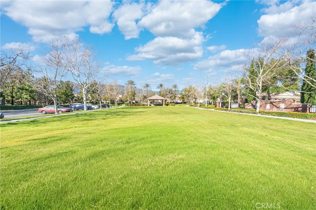 15860 Nuaimi, Fontana, California 92336 home-pic-41