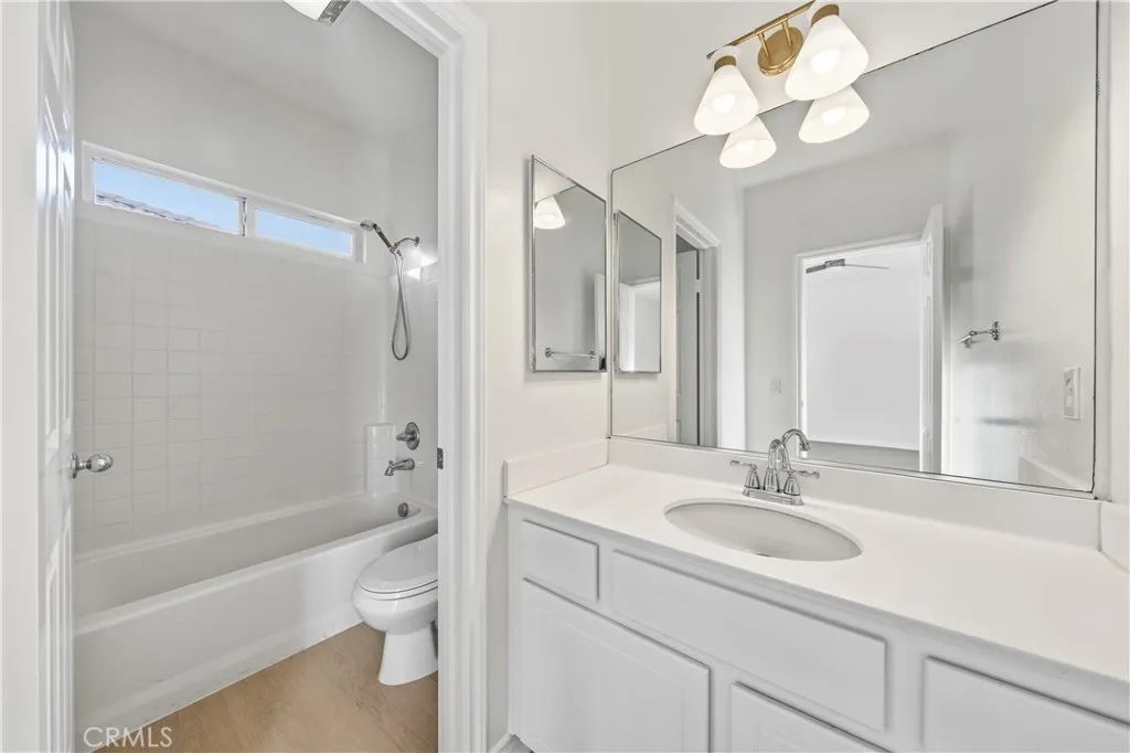 15860 Nuaimi, Fontana, California 92336 home-pic-26