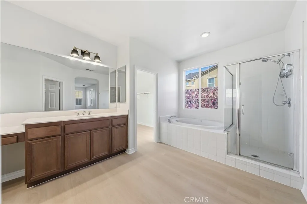 15860 Nuaimi, Fontana, California 92336 home-pic-24
