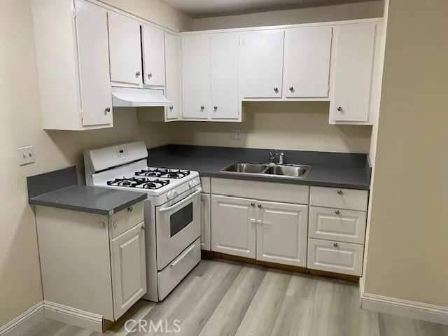 Unit interior - kitchen