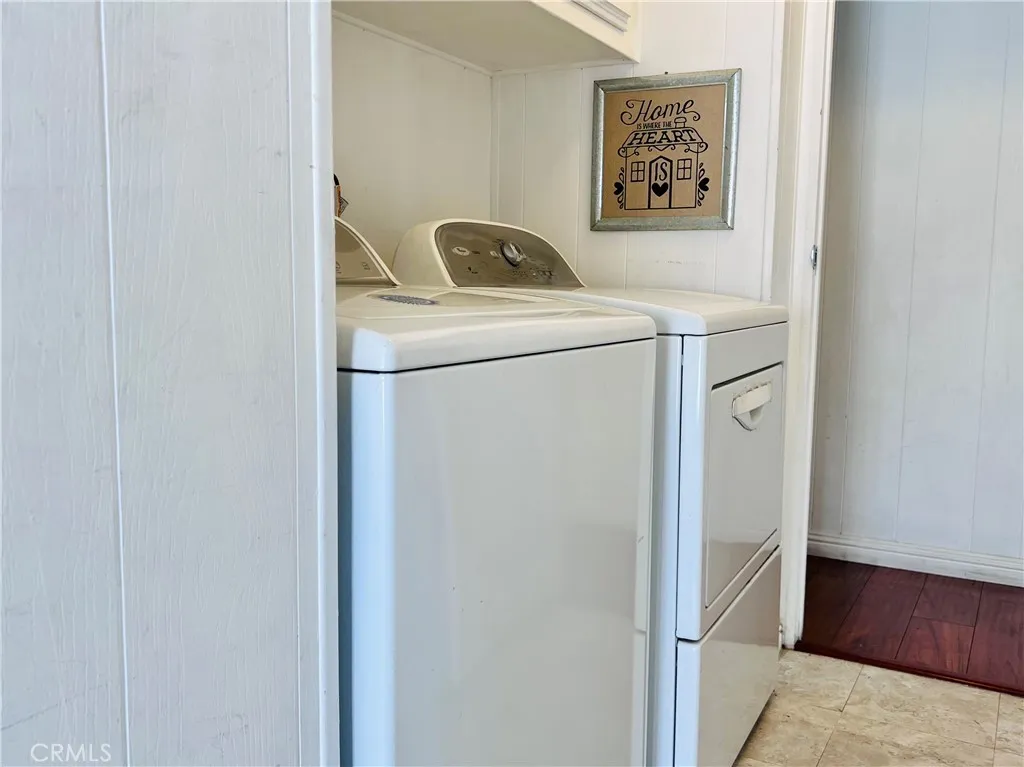 Laundry room - view 2