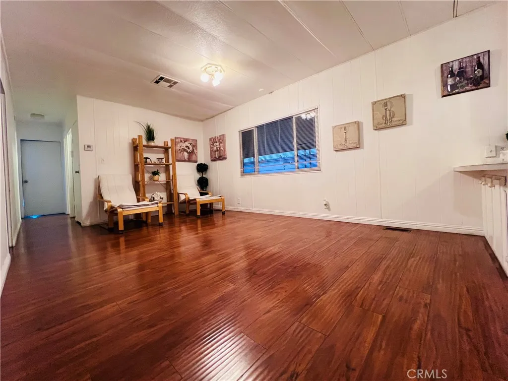 Family room - view 1