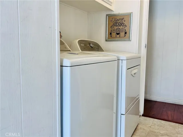 Laundry room - view 2