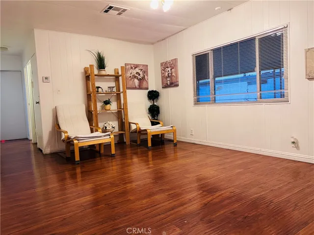 Family room - view 2