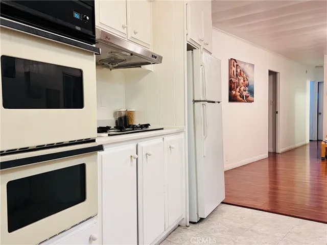 Kitchen - view 5