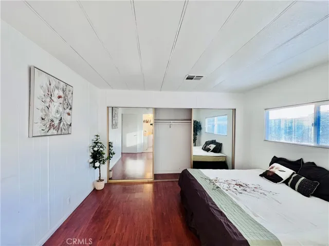 Master bedroom - view 4