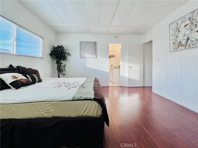 Master bedroom - view 2