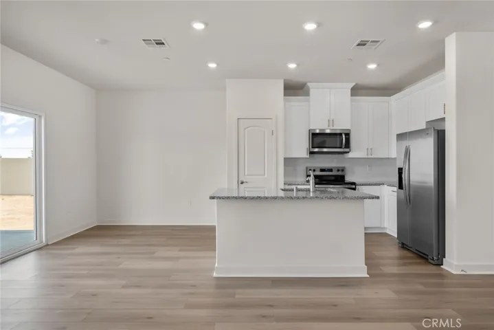14792 Desert Lily Court, Apple Valley, California 92307