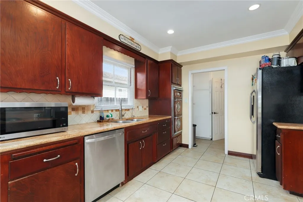 411 Parsons Street, La Habra, California 90631 home-pic-10