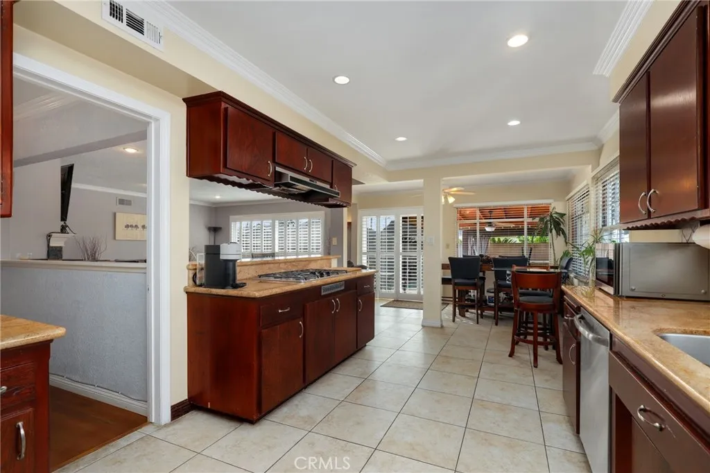 411 Parsons Street, La Habra, California 90631 home-pic-12