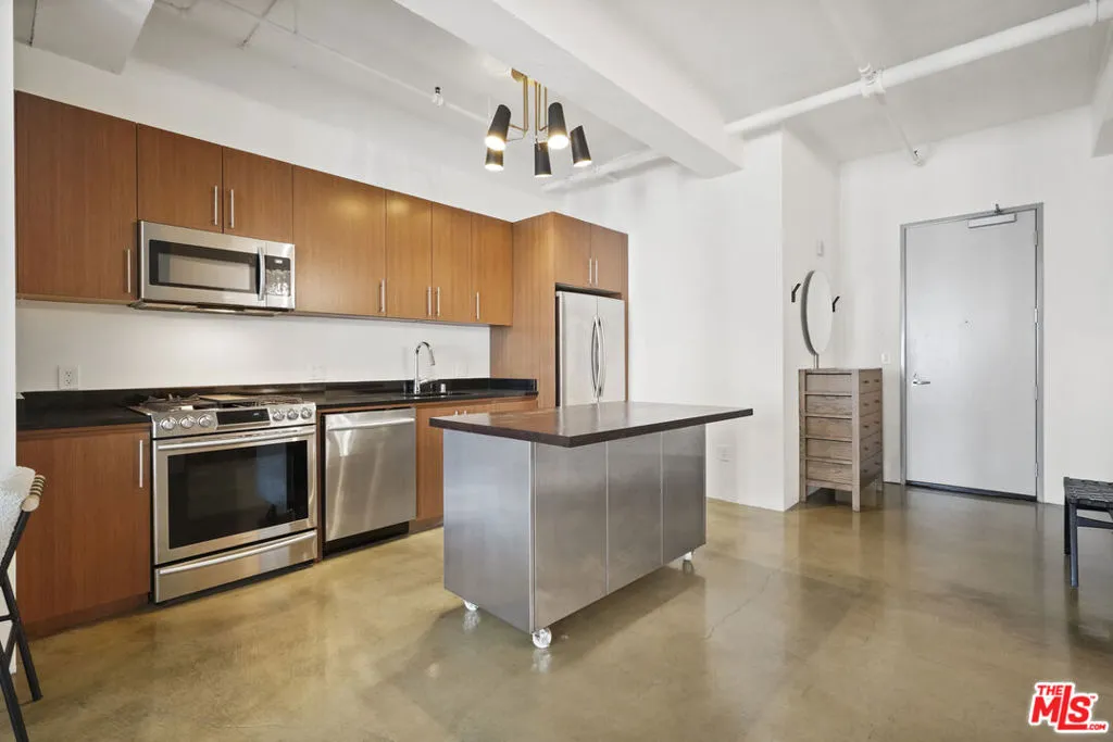 849 S Broadway 403, Los Angeles, California 90014 home-pic-15