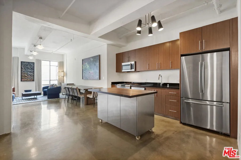 849 S Broadway 403, Los Angeles, California 90014 home-pic-16