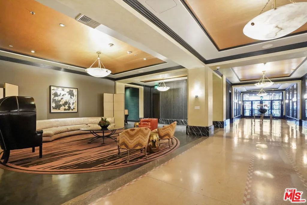 849 S Broadway 403, Los Angeles, California 90014 home-pic-35