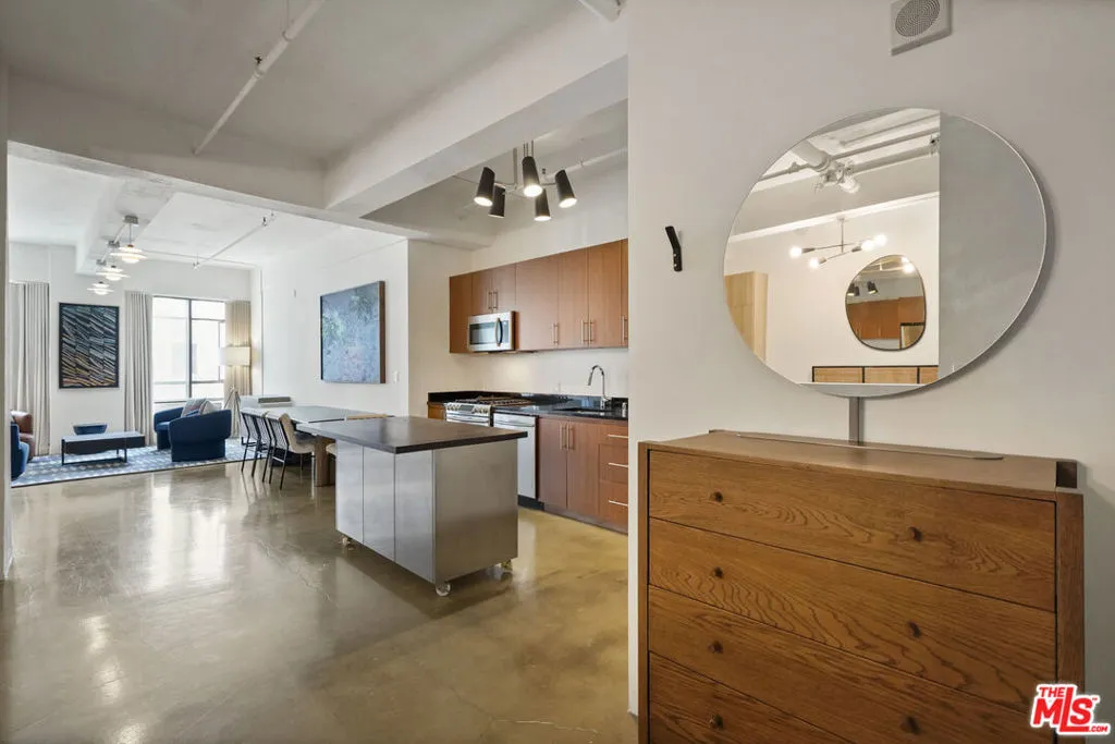 849 S Broadway 403, Los Angeles, California 90014 home-pic-12